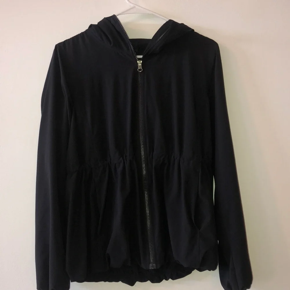 Lululemon Rain Jacket Size 4 - Picture 6 of 16